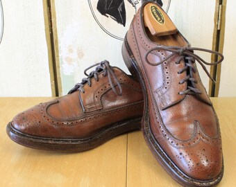 Vintage FLORSHEIM IMPERIAL Long Wing Shoes Bluchers Gunboats Wing Tip Size 8D Brown Wingtip Brogues V-Cleat Pebble Grain Made in USA