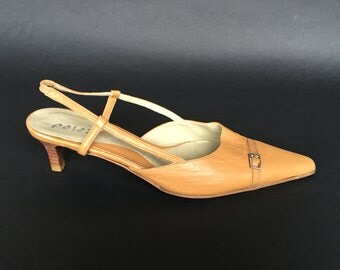 nude pointy toe heel