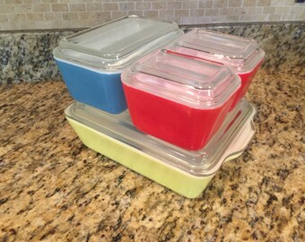 Vintage 1940's Pyrex Refrigerator Dish Set