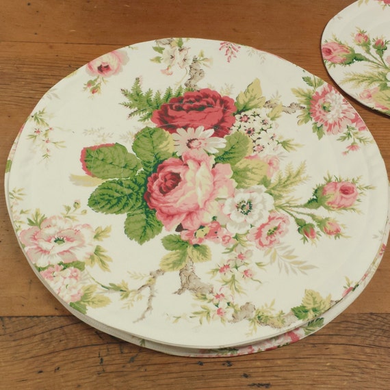 4 Round Quilted Placemats Pink & Red English Garden Roses