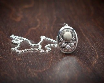 Temple Stone Rose Locket - Silver <<< Free US Shipping>>>