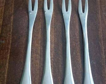 Set of 4 Onieda stainless steel hors d'oeuvres forks