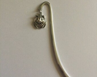 Metal Guinea Pig Bookmark on Shepherd's Hook