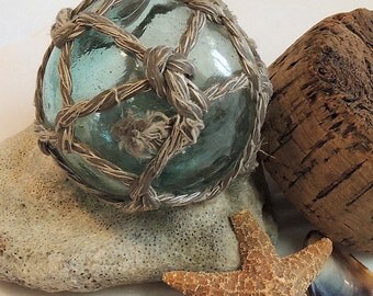 Vintage Japanese Glass FISHING FLOAT With Very Nice Tight Full Original Net (# 1)