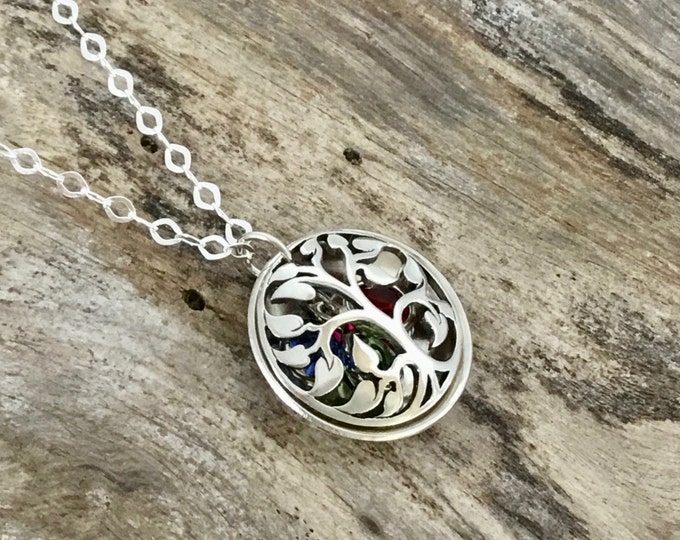 Personalized Family Tree Necklace Sterling Silver Birthstone Necklace Family Tree Necklace For Mom Grandmothers Necklace