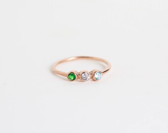Custom Birthstone Ring • Triple Birthstone Ring • Personalized Birthstone Jewelry • Dainty Family Ring • Personalized Gift • Mom Gift • RH07