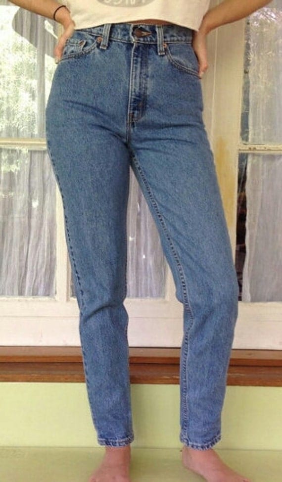 how high should high waisted jeans be