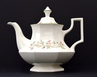1980 Eternal Beau Johnson Brothers Tea Pot Vintage Cream Tea Pot Vintage Ceramic Tea Pot Vintage Home Tableware Vintage Housewares