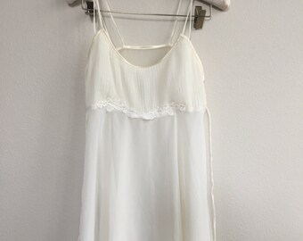vintage cream and white babydoll with lace appliqué
