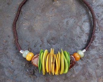 Tagua Nut Necklace, Linen Necklace, Natural Necklace, Tagua Nut Chips, Linen Cord, Tagua Nut Jewelry, Tagua Beads, Boho Necklace