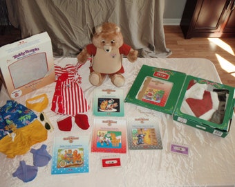 Teddy Ruxpin Original with books, tapes, outfits 1985 Worlds of Wonder