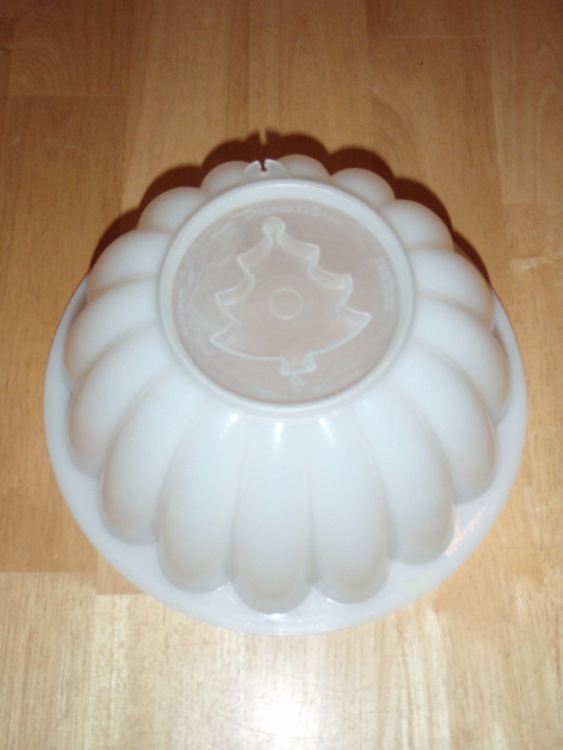 Vintage Tupperware Christmas Jello Mold with Christmas Tree