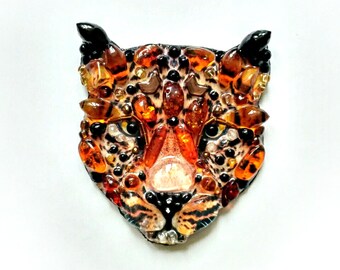 Amber Leopard-handmade brooch from stones and beads