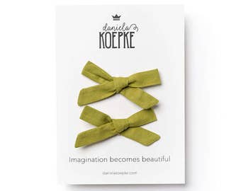 Hair Bow Clips - " Avocado" - Hair Bow - Pigtail Set