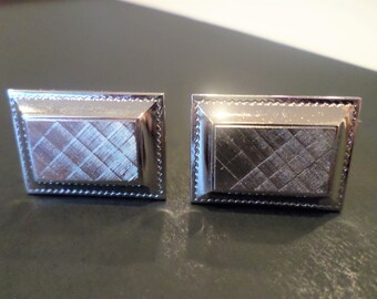 Silver Tone Detailed Art Deco Style Cufflinks.