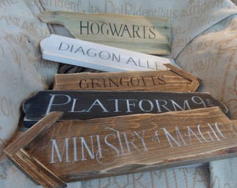 Harry Potter fairytale signpost yard mancave signs Hogwarts Knockturn Alley Diagon Alley Gringotts Platform 9 3/4 Ministry of Magic muggles