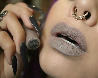 Nova by DAVAL, Liquid, Matte, Lipstick, Grey, Gray, Beige, Beige, Neutral, Silky, Soft, Comfortable, Cosmetics, Makeup