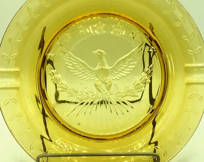 Vintage L.E. Smith Heritage Amber Glass American Eagle Cigar Ashtray - Tobacciana- Cigar Smoker Gift For Him Vintage L.E. Smith Heritage Amber Glass American Eagle Cigar Ashtray - Tobacciana- Cigar Smoker Gift For Him