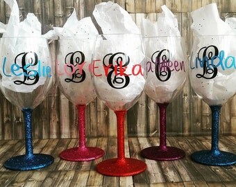 Glitter Wine Glasses-Custom wine glasses-Personalized Wine Glass-Glittered Wine Glass-Monogrammed Wine Glass-Glitter Monogram-Gift for Her