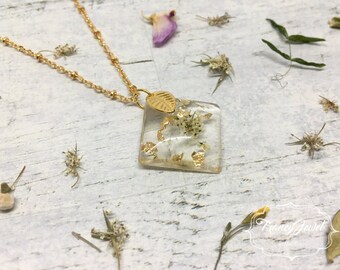 Valentine's gift, OOAK jewelry, gold necklace, unique flower necklace, dried flower resin pendant, real flowers jewelry, made in Italy