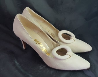 Vintage Polizzio Cream Suede High Heels Sz 8 1/2 AA