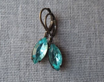 Aqua Blue Rhinestone Earrings / Vintage Earrings / Estate Style Jewelry/ Light Aqua Dangle Earrings / Wedding Jewelry / Victorian Jewelry