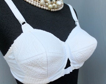 Vintage Bullet Bra, Bombshell Bra, Pin Up Bra, Pointy Cups, Burlesque, White Cotton Bullet Bra, Molded Cups