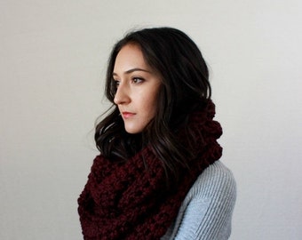 End of season SALE Chunky Knit Infinity Scarf // The Bastille - CLARET