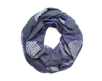 INFINITY SCARF - Screen Printed - Gray Flowers on Iris