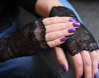 Lace Gloves in Black . Stretch lace, fingerless lace gloves. Ready to ship. Free shipping!