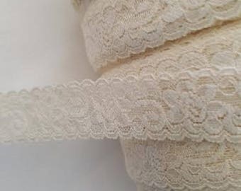 Ivory Stretch Lace Floral Scalloped trim 1 1/8 S 1-8