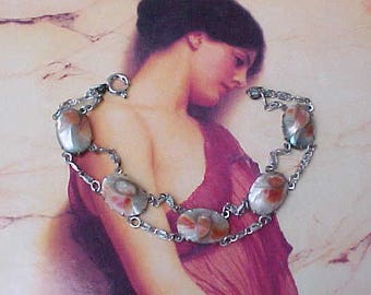 Beautiful and Unusual Vintage Bracelet with Seashell Links
