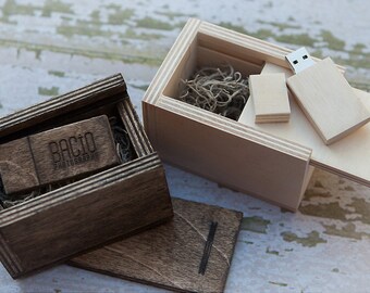 Set of 10 (save 10 dollars) - 8gb USB 3.0 with matching USB box - (spanish moss included)