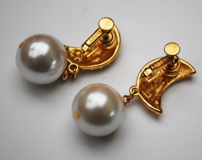 Napier Pearl earrings - Dangle Drop - Pave Rhinestone - Gold plated - Clip on earring