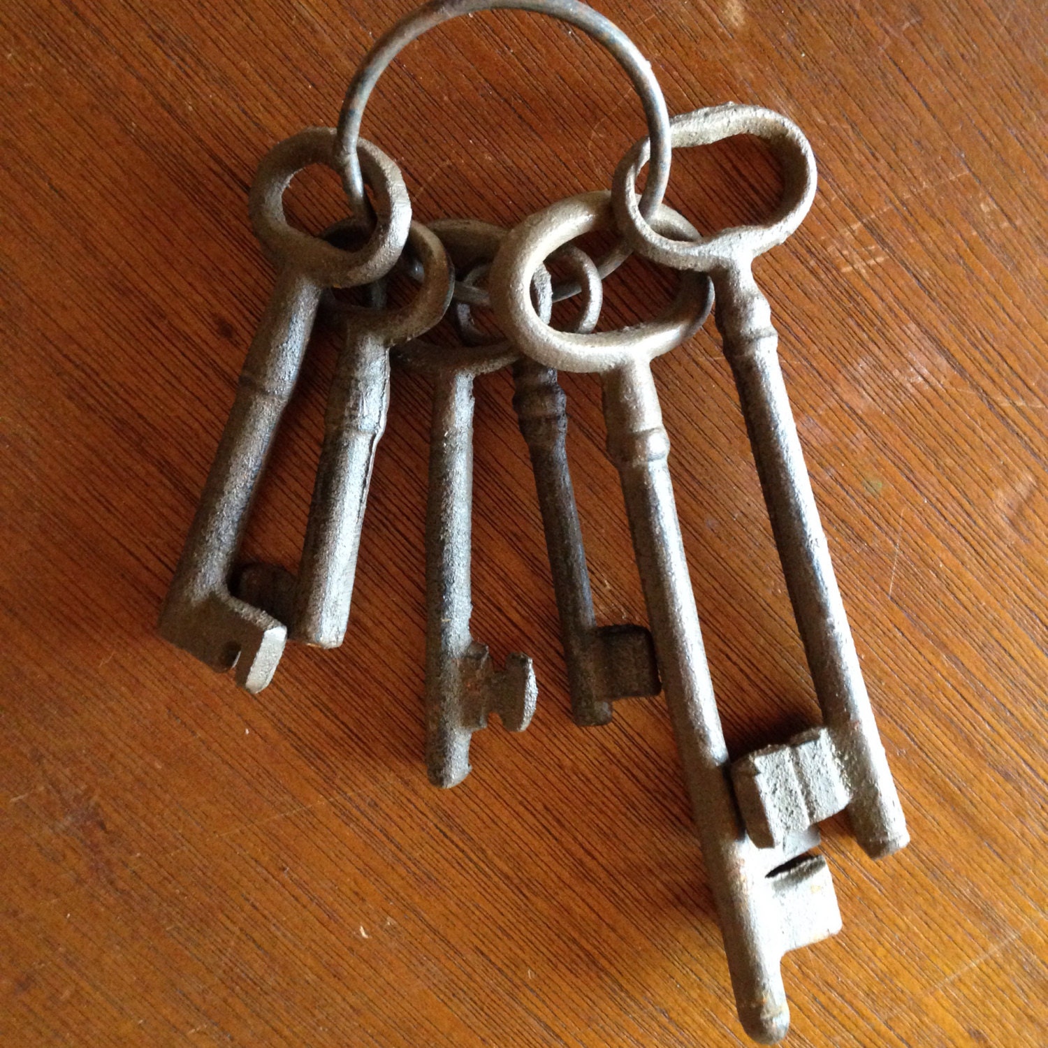 Antique Skeleton Keys and ring. Old Keys Antique Keys