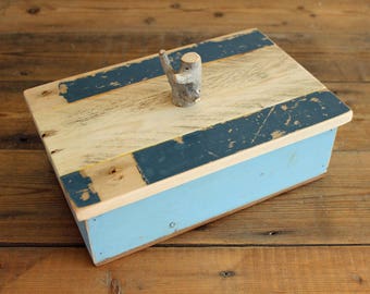 Wooden Keepsake Box Driftwood Box Light Blue and Dark Blue Beach Hut (B17-6)