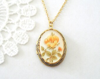 Victorian Gold Rose Locket, Antiqued Gold Locket, Feminine Jewelry, Bridesmaid Locket, Whimsical Jewelry, Gift for Her