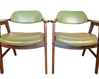 Mid Century Chairs, in Green, Made by Vintage Paoli Chair Company - 1 PAIR