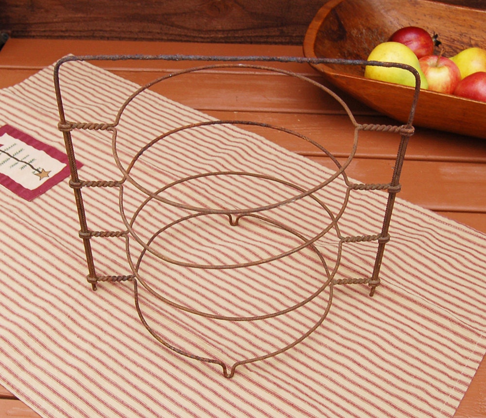 Wire Pie Rack, Antique Metal Pie Stand, Vintage Pie Display Stand, Wire