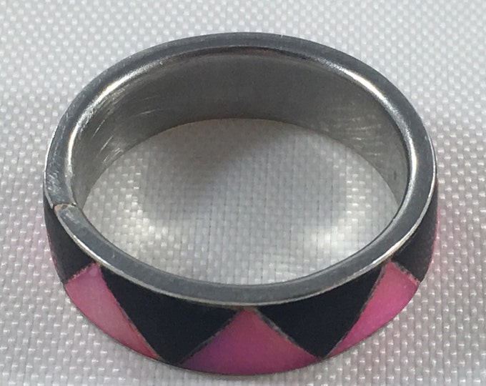 Storewide 25% Off SALE Vintage Silver Tone Alternating Pink & Black Triangular Designed Cocktail Ring Featuring Retro Modern Design