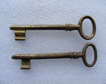 Lot 2 old vintage brass antique skeleton keys solid brass - 4''