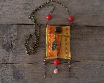 MONI ..... This talisman with a fossil (ammonite) it accompanied you on your life.