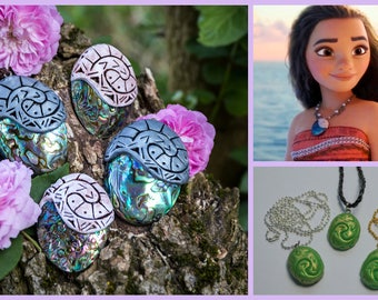 Moana Disney heart of Te Fiti Necklace/V heart of Te Fiti Necklace/Heart of Te Fiti in clay/heart of Te Fiti Fimo/