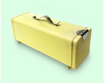 Vintage Cake Bin / Toast Bread Box / Kitchen Bin / Case / Tray / Storage / cream yellow metal enamel · Mid Century Rockabilly 50s / 60s