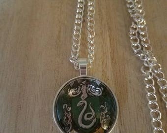Slytherin Necklace//Harry Potter Jewelry//Harry Potter Necklace//Harry Potter Pendant//Slytherin Pendant//Gifts for her//Unique Gifts