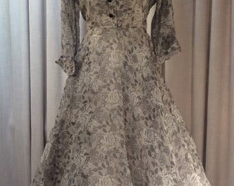 Vestido maxi de falda circular con escote en forma de cerradura y falda plisada Rosa perlado