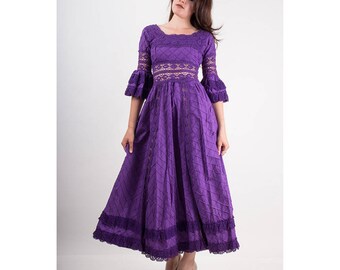 Vintage Mexican wedding dress / 1960s purple crochet lace maxi / Bell sleeves S