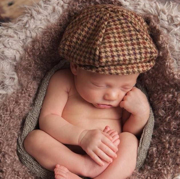 Newborn Newsboy Hat and Bow Tie Set. Baby Newsboy Hat and Bow