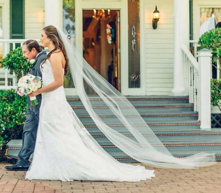 how to wear a cathedral veil
