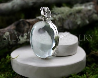 SOJ-096: Sterling Silver and Glass Oval Locket with Scalloped Edges - Double sided, memorial locket, heirloom locket, photo locket